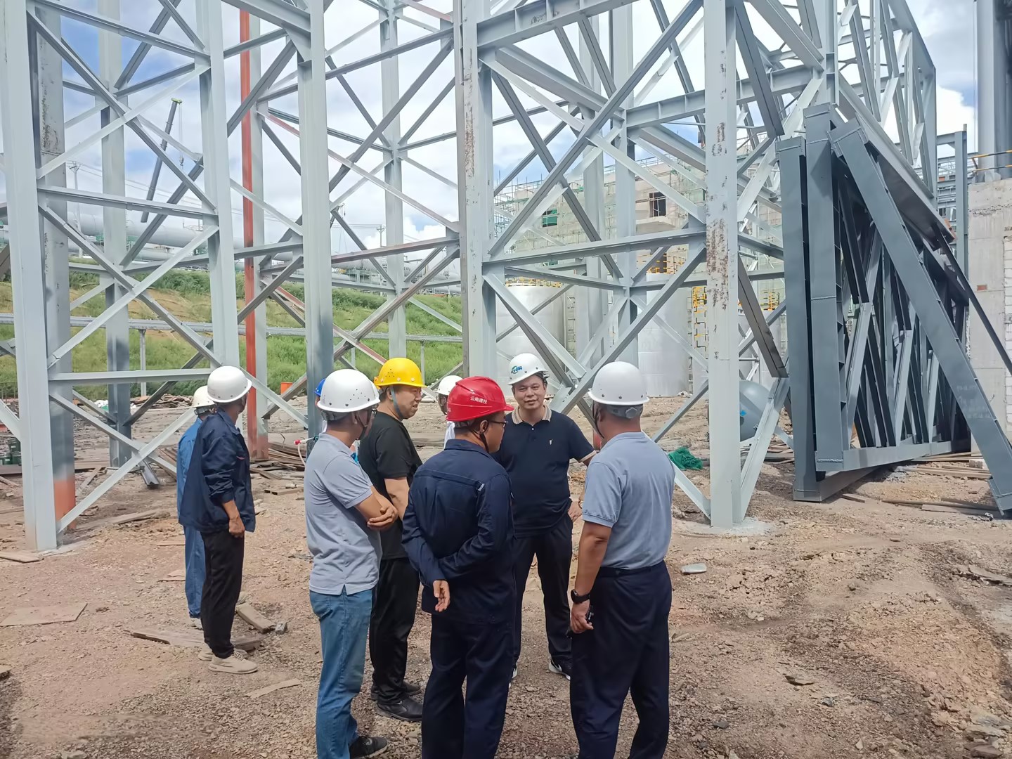 真情厚誼,中秋國慶共度! ——仟億達領導蒞臨項目現場